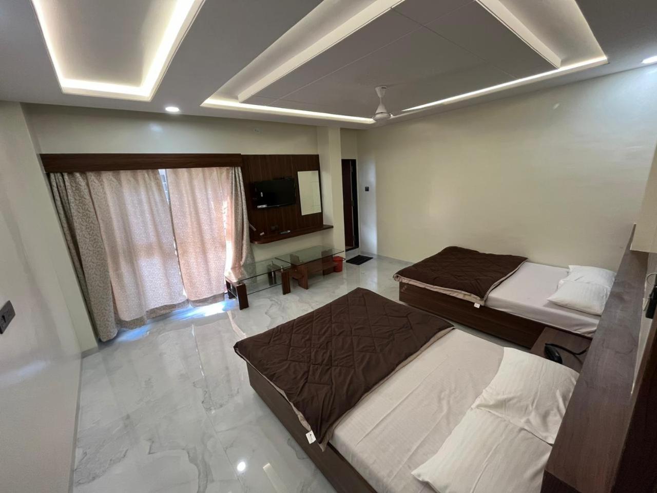 Hotel Sai Sandesh Sirdi Kültér fotó